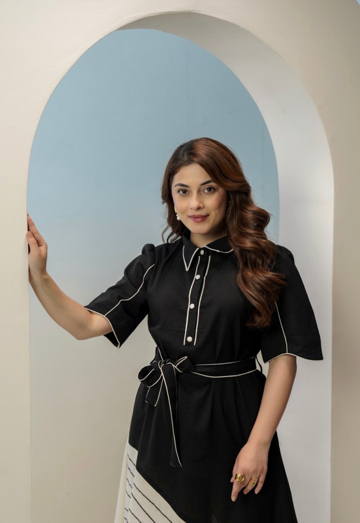 Aria Black & Ivory Modern Midi Dress