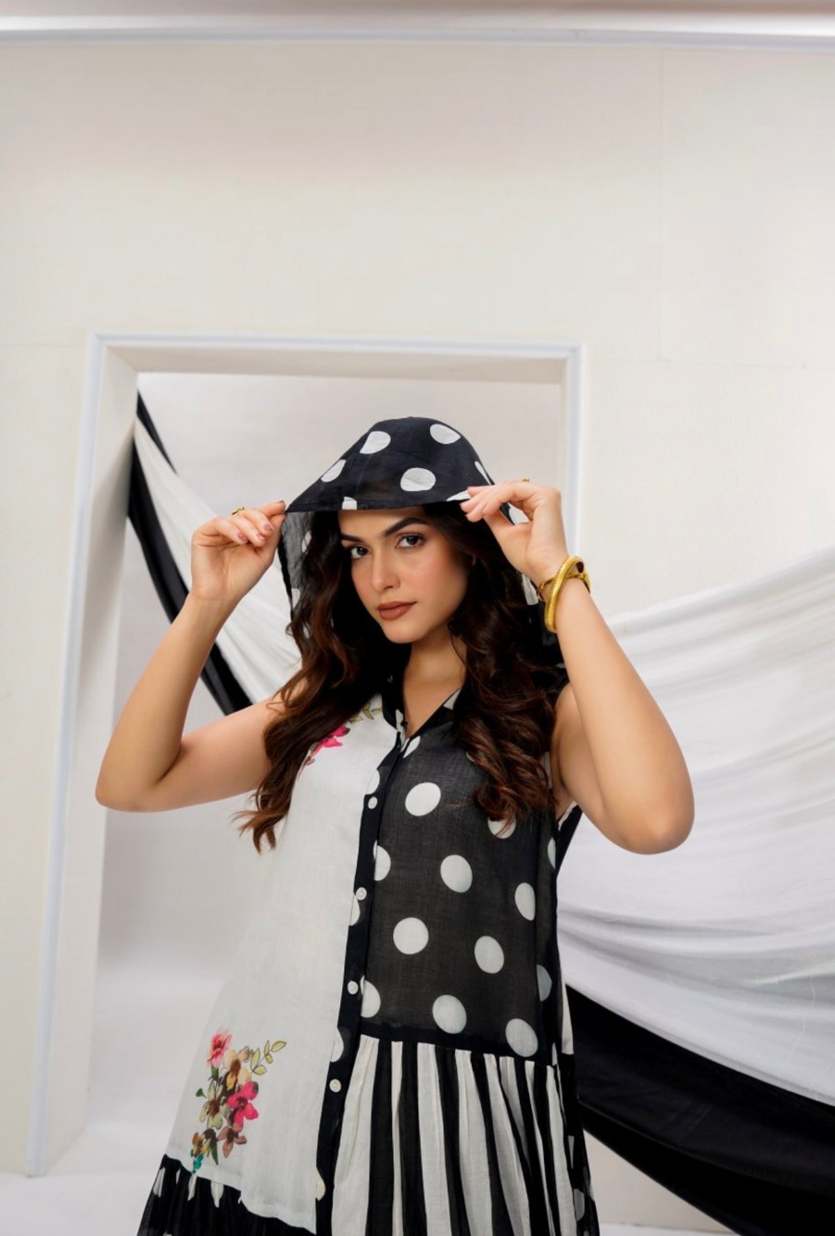 Timeless Black & White Beauty – Dots & Stripes Mal Cotton Kurta Set