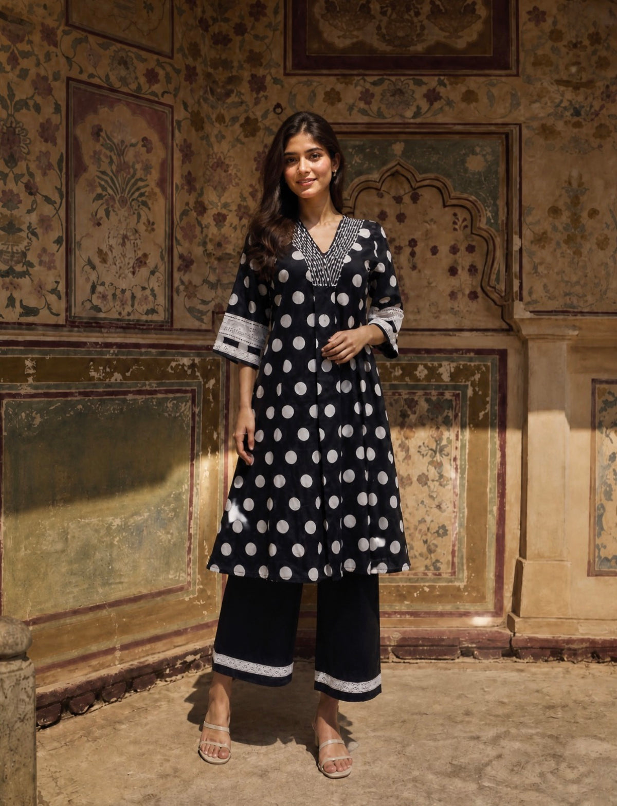 Classic polka noir grace kurta set
