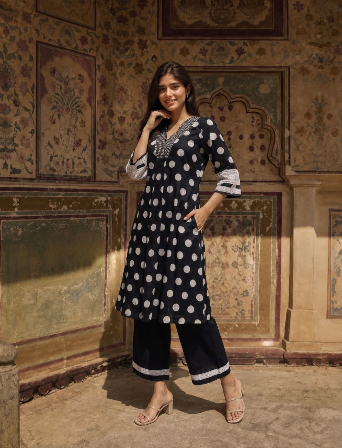 Classic polka noir grace kurta set