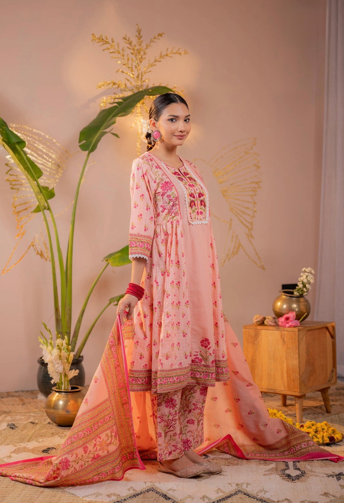 Regal Rosa Motif Kurta Set
