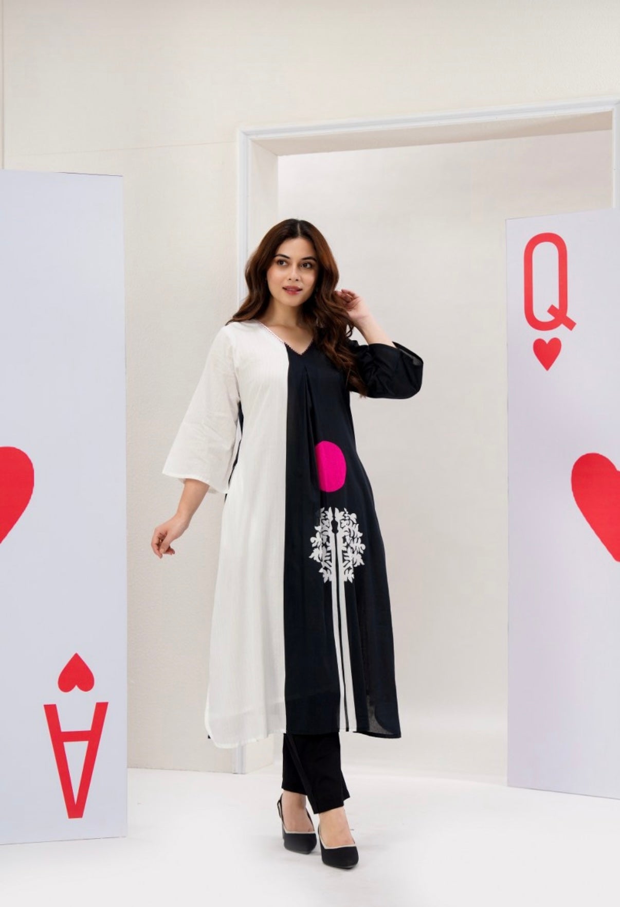 Striking Contrast Artistic Cotton Kurta Set