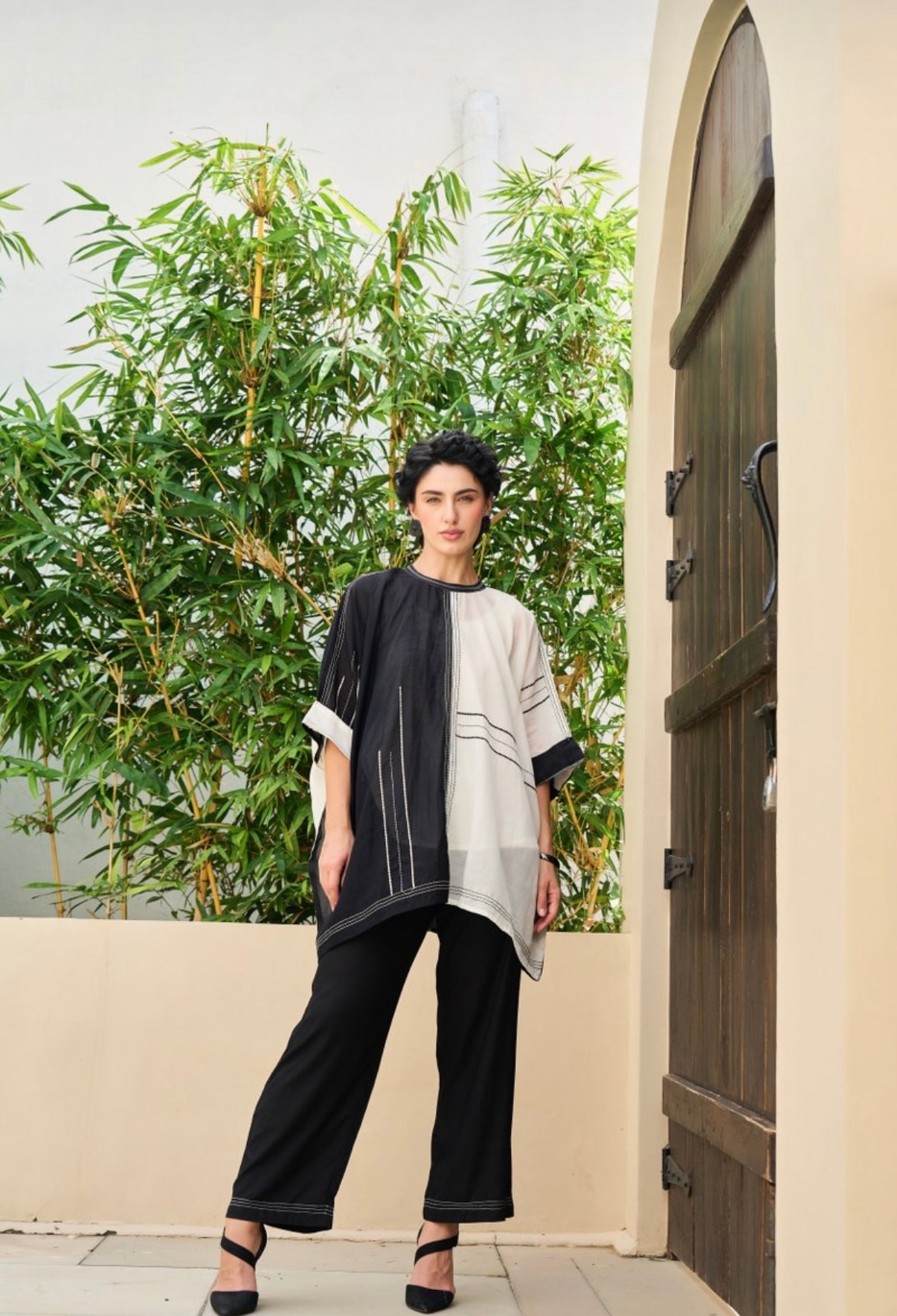 Yin & Yang Contemporary Set