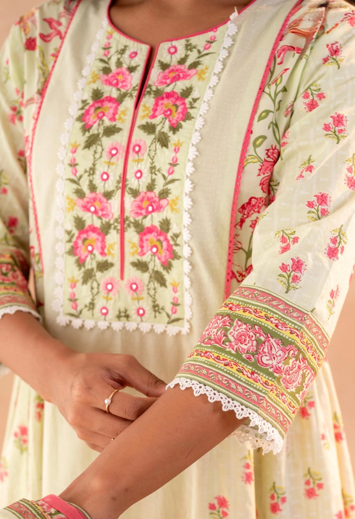 Mint & Rose Floral Charm Kurta Set