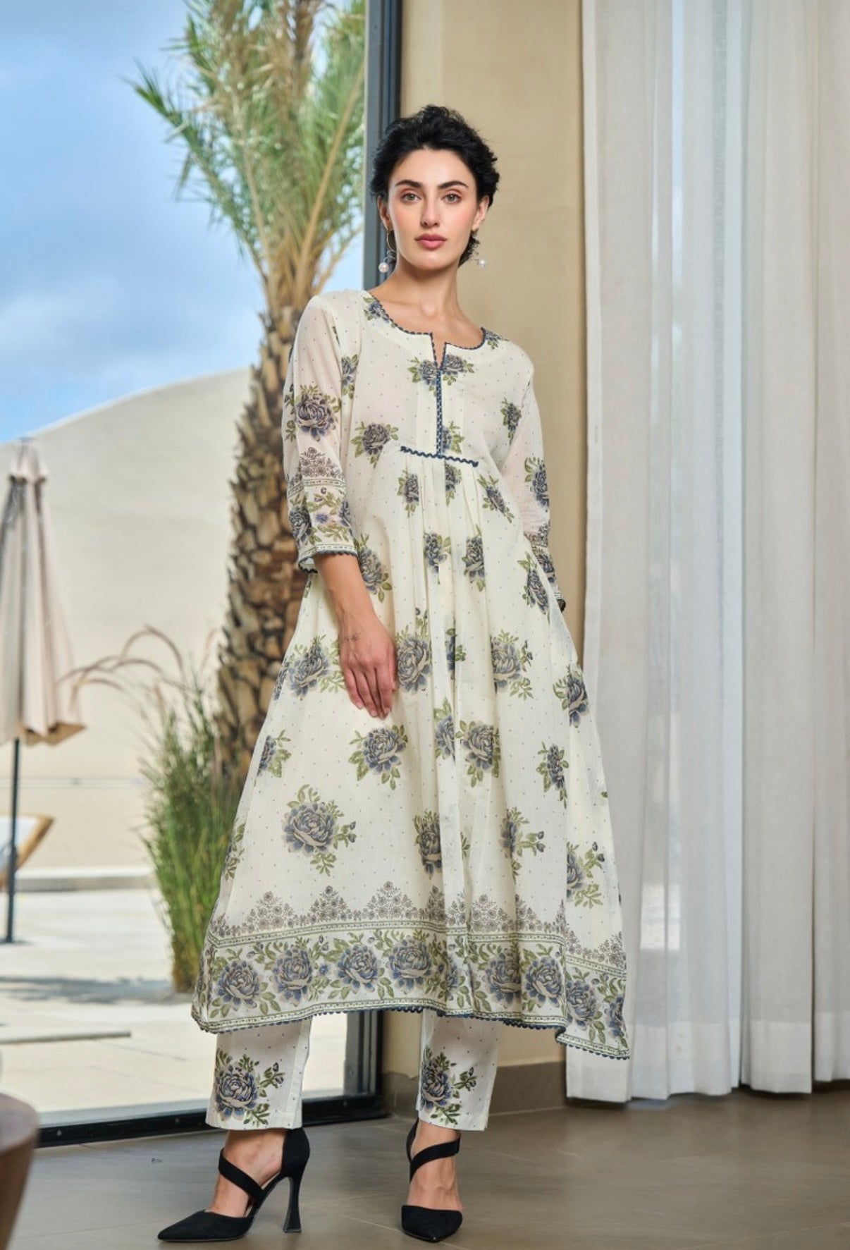 Ivory Bloom Rose Printed Kurta Set