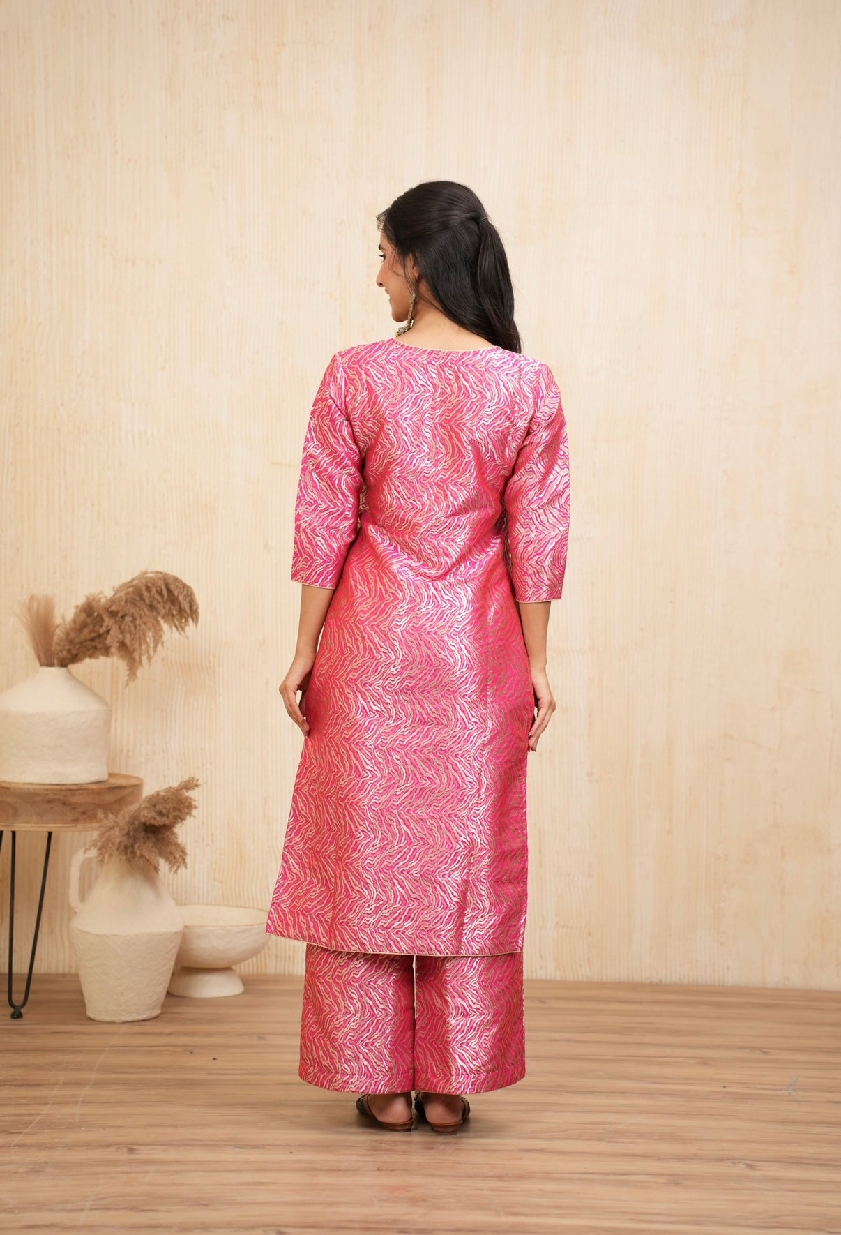 Pink Zari Glow Banarasi Kurta Set