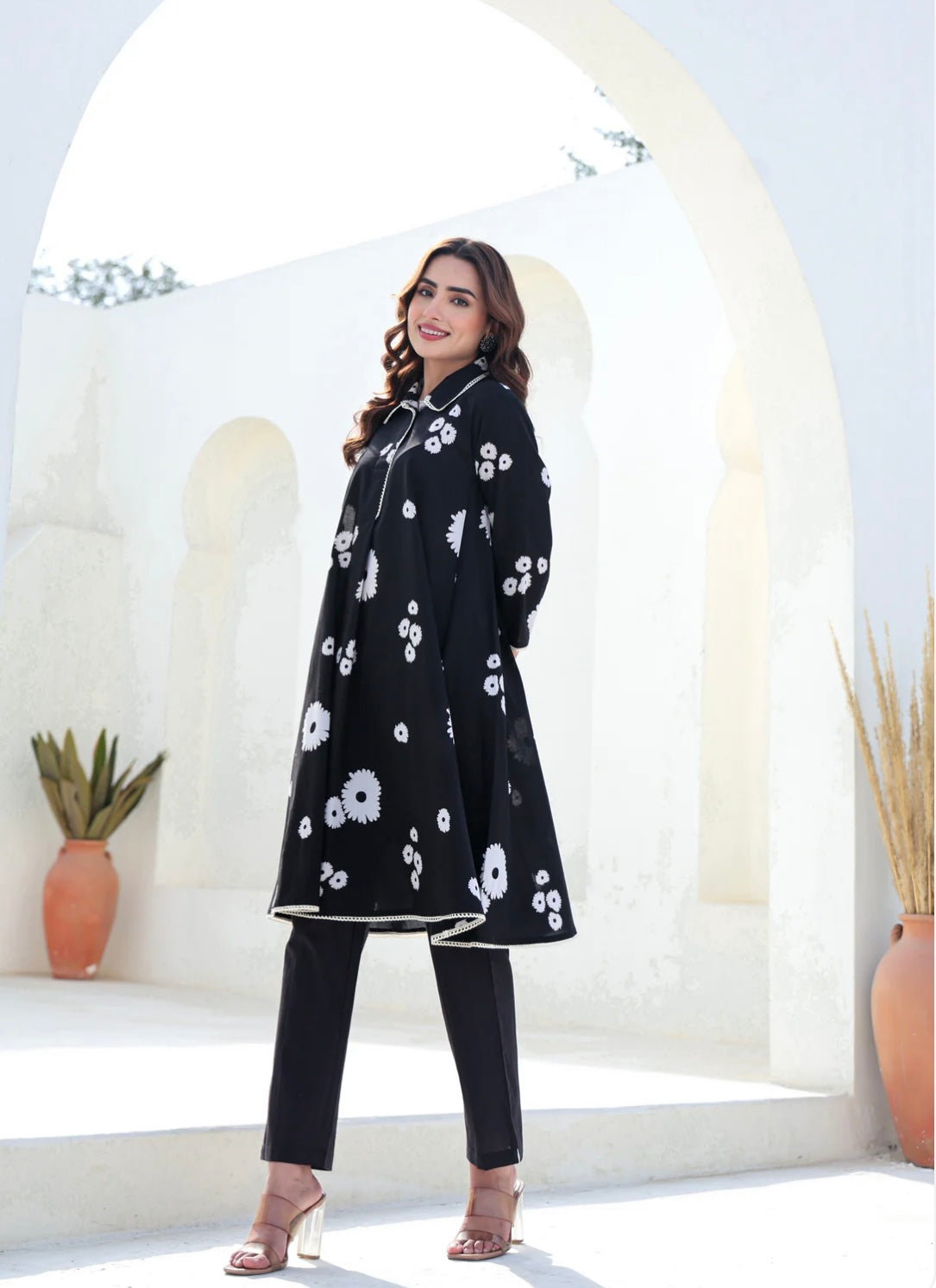 BLACK FLORAL COTTON CO-ORDS SET FOR WOMEN STYLISH A-LINE KURTA WITH PANTS