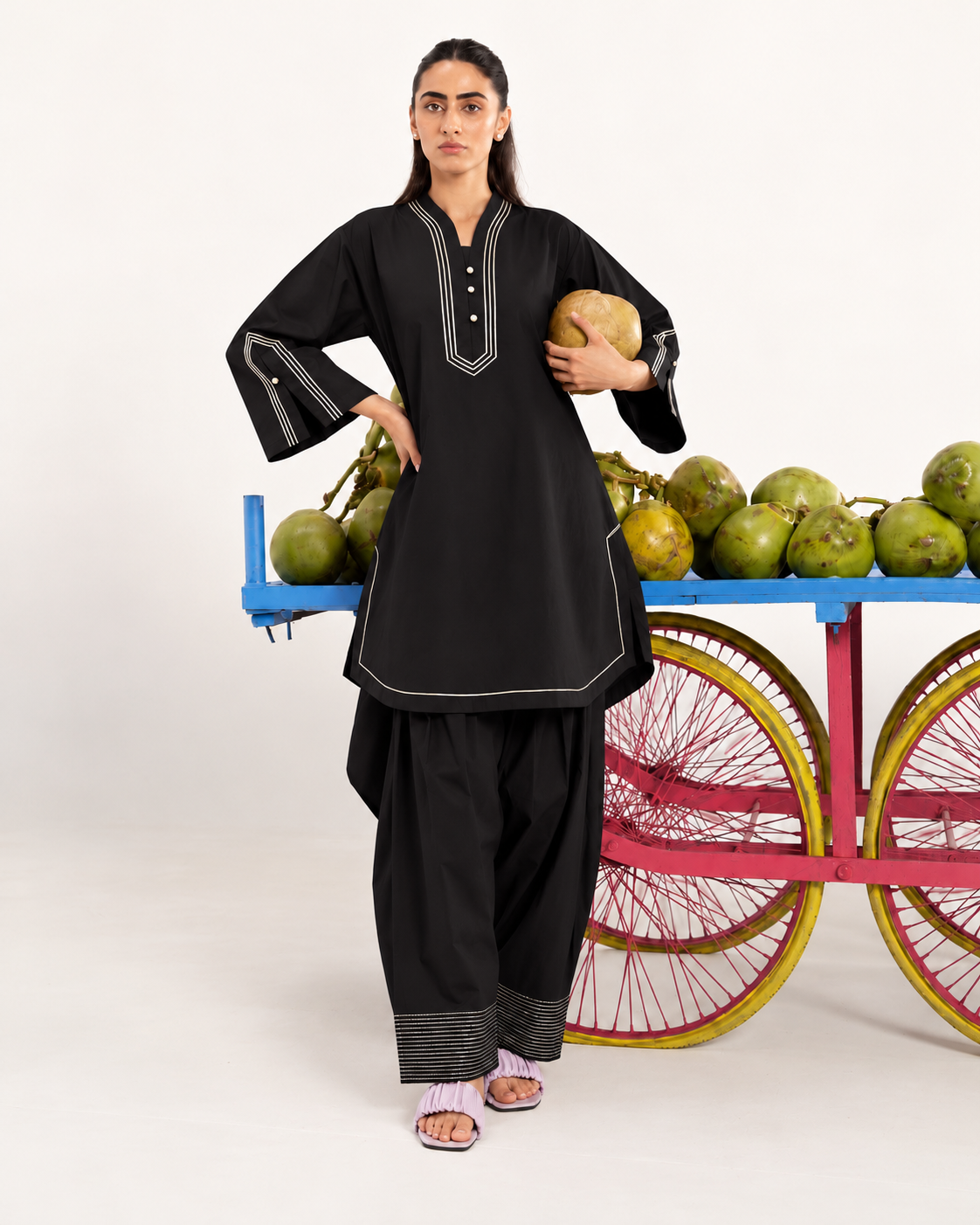 Ebony glow charm farshi set