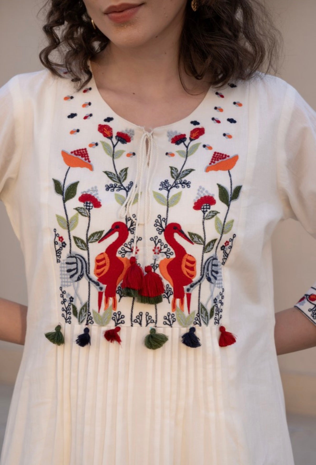 ELEGANT OFF-WHITE EMBROIDERED COTTON CO-ORDS SET