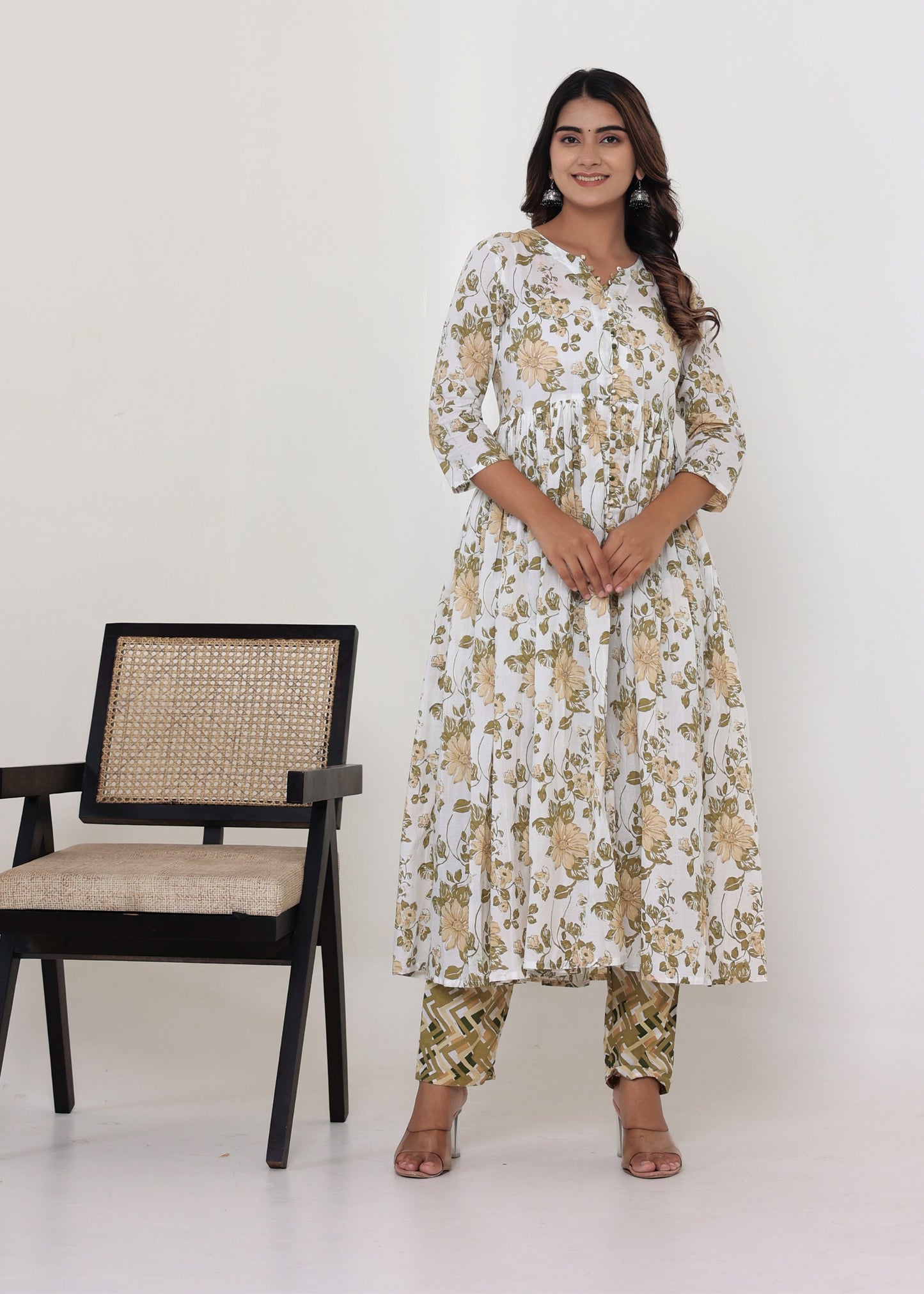 Blooming Kurta pant set Off-white