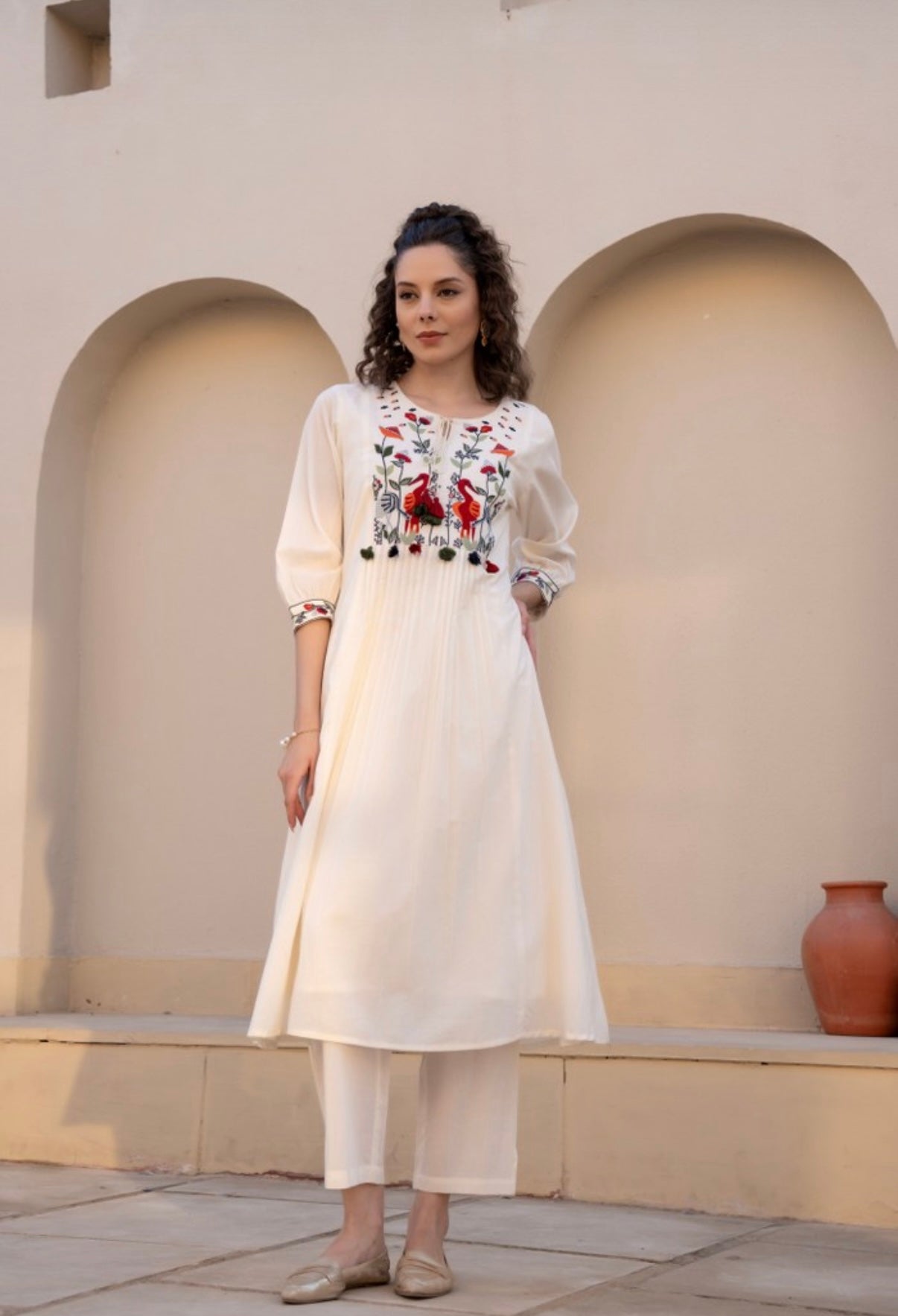 ELEGANT OFF-WHITE EMBROIDERED COTTON CO-ORDS SET