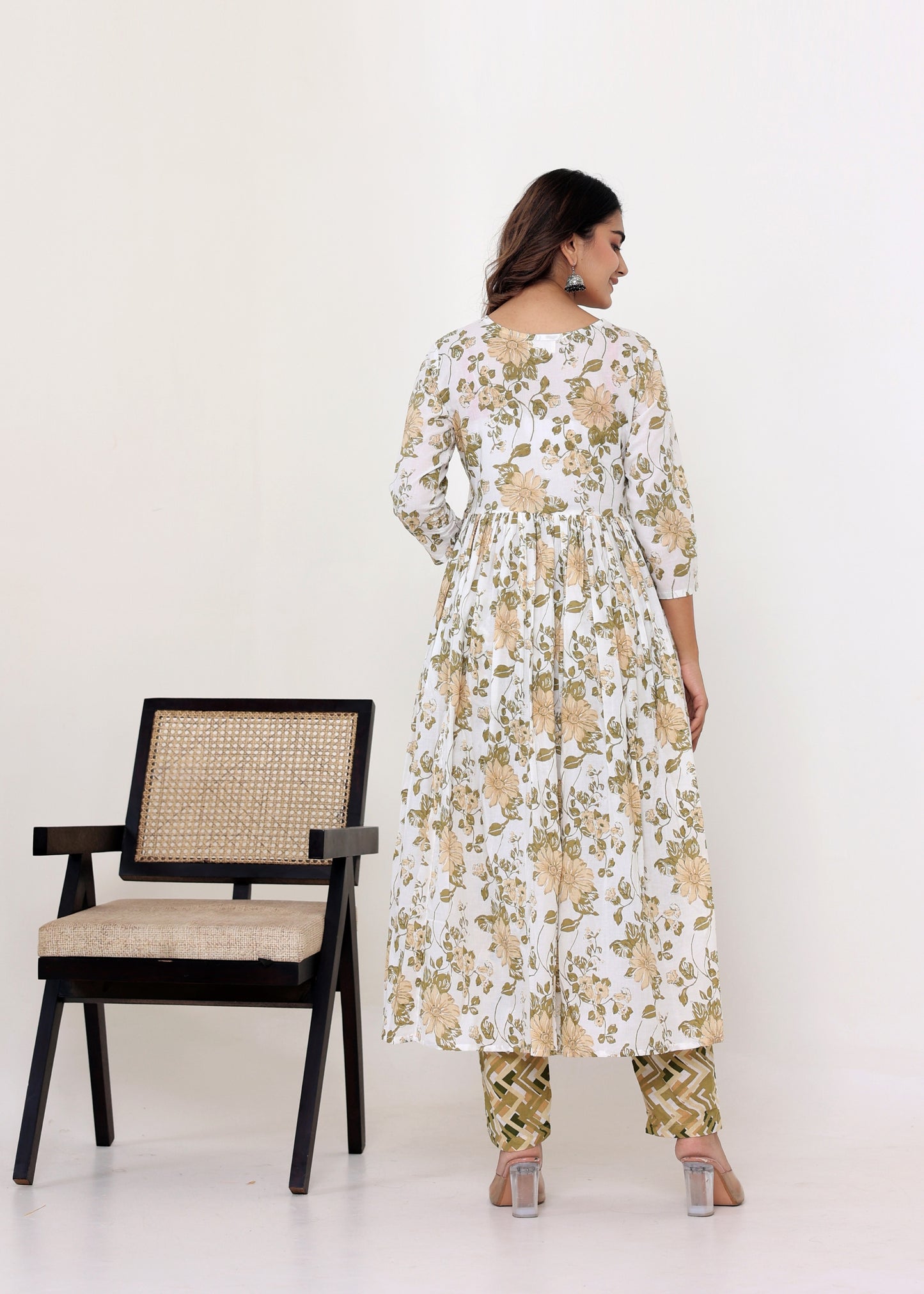 Blooming Kurta pant set Off-white