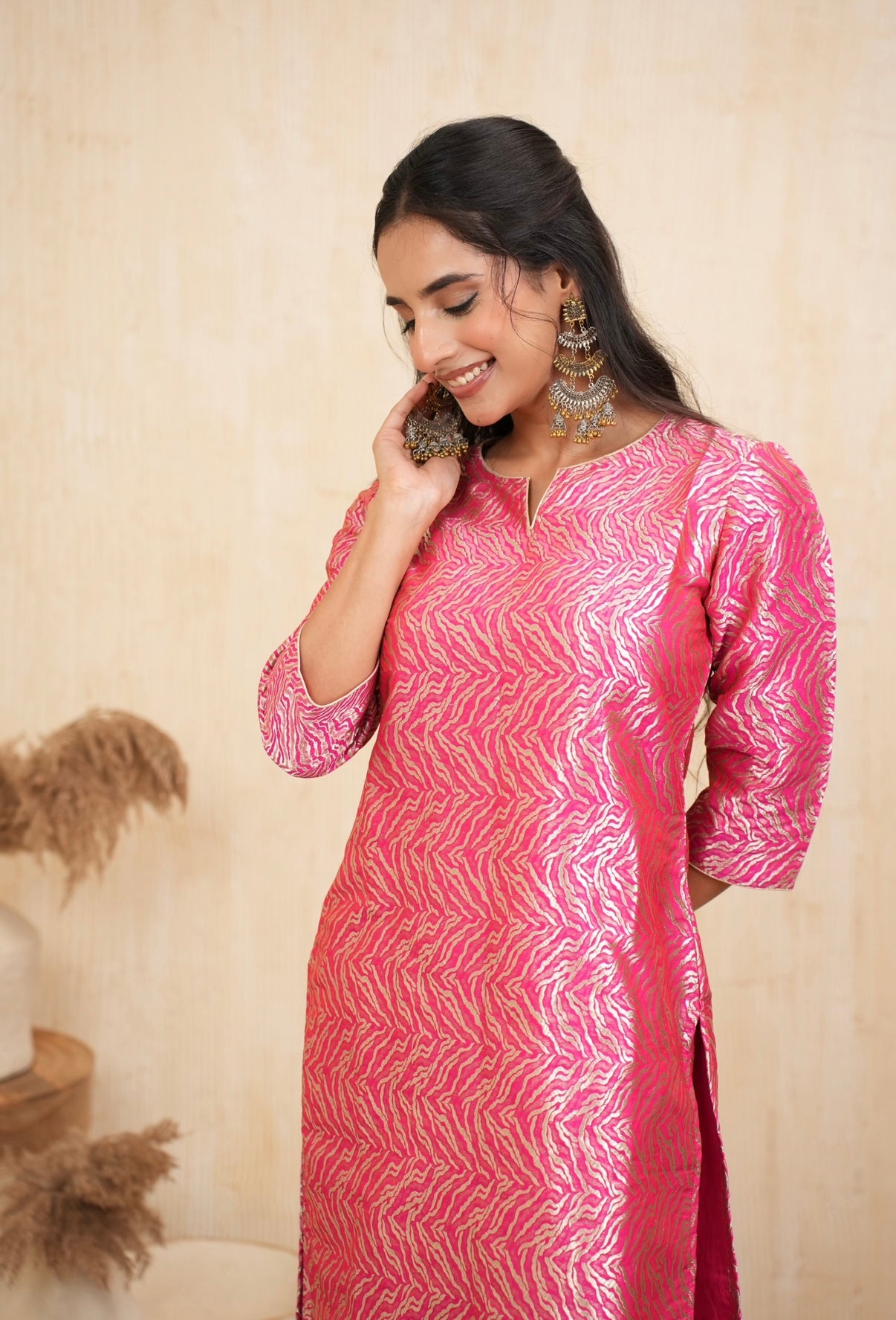 Pink Zari Glow Banarasi Kurta Set