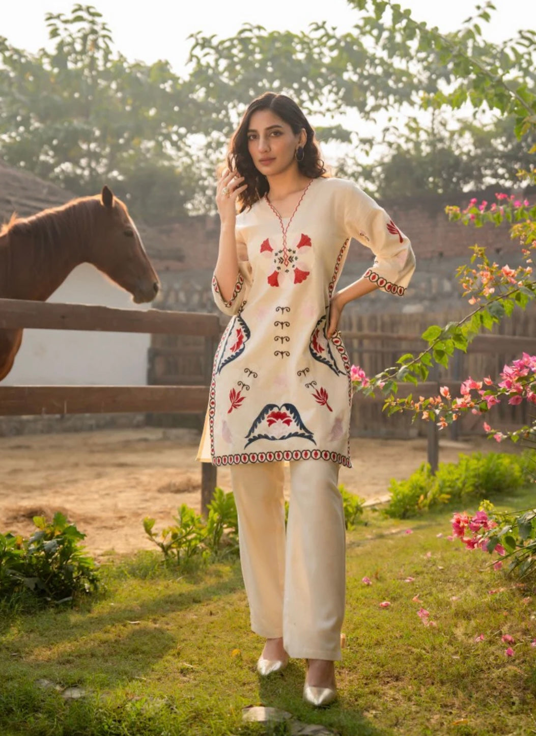 ELEGANT CREAM EMBROIDERED COTTON KURTA SET