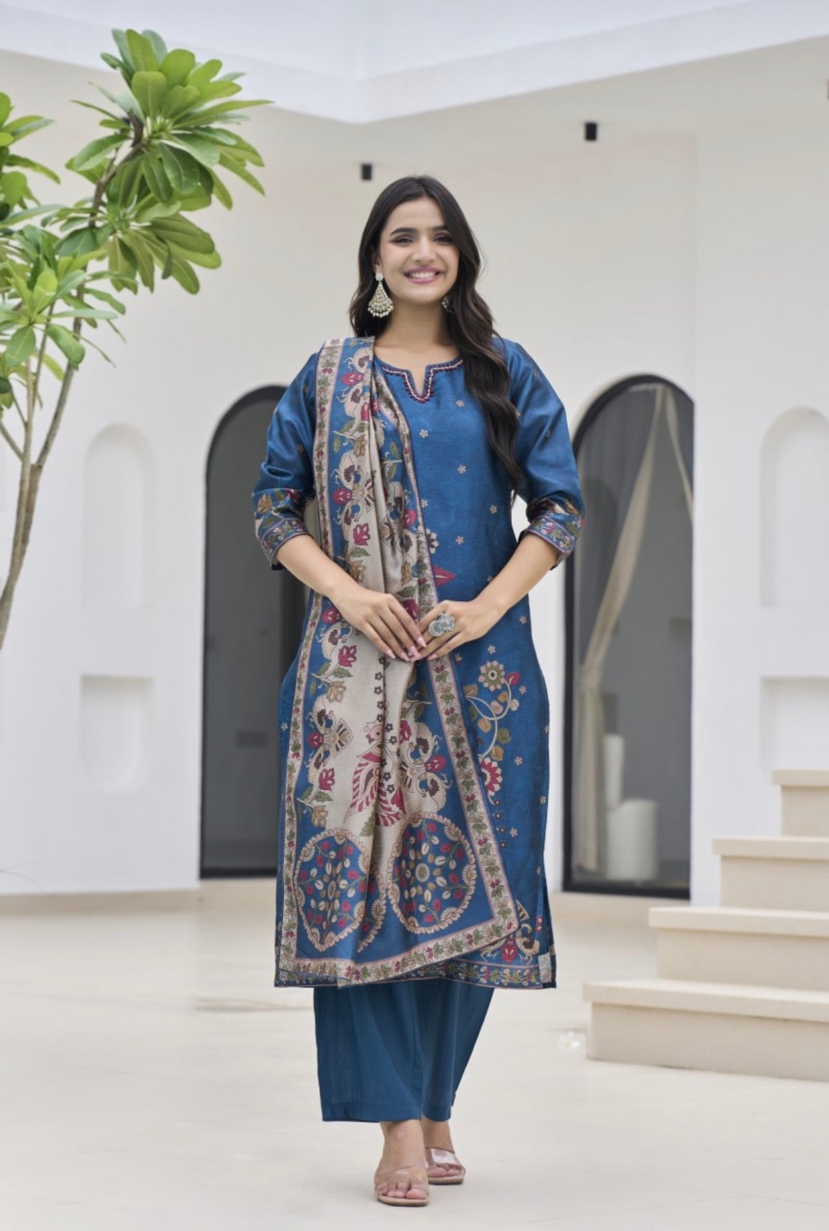 Royal azure chronicles suit set