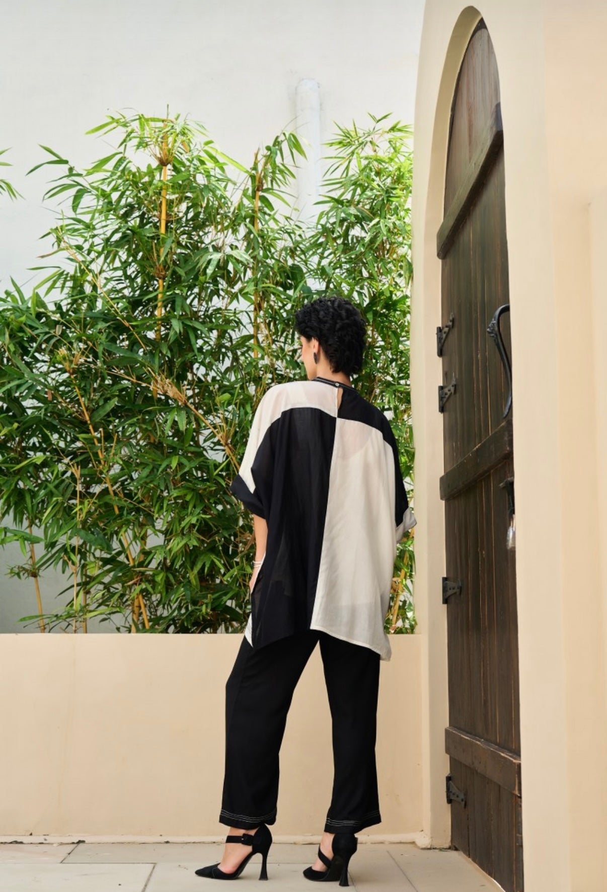 Yin & Yang Contemporary Set