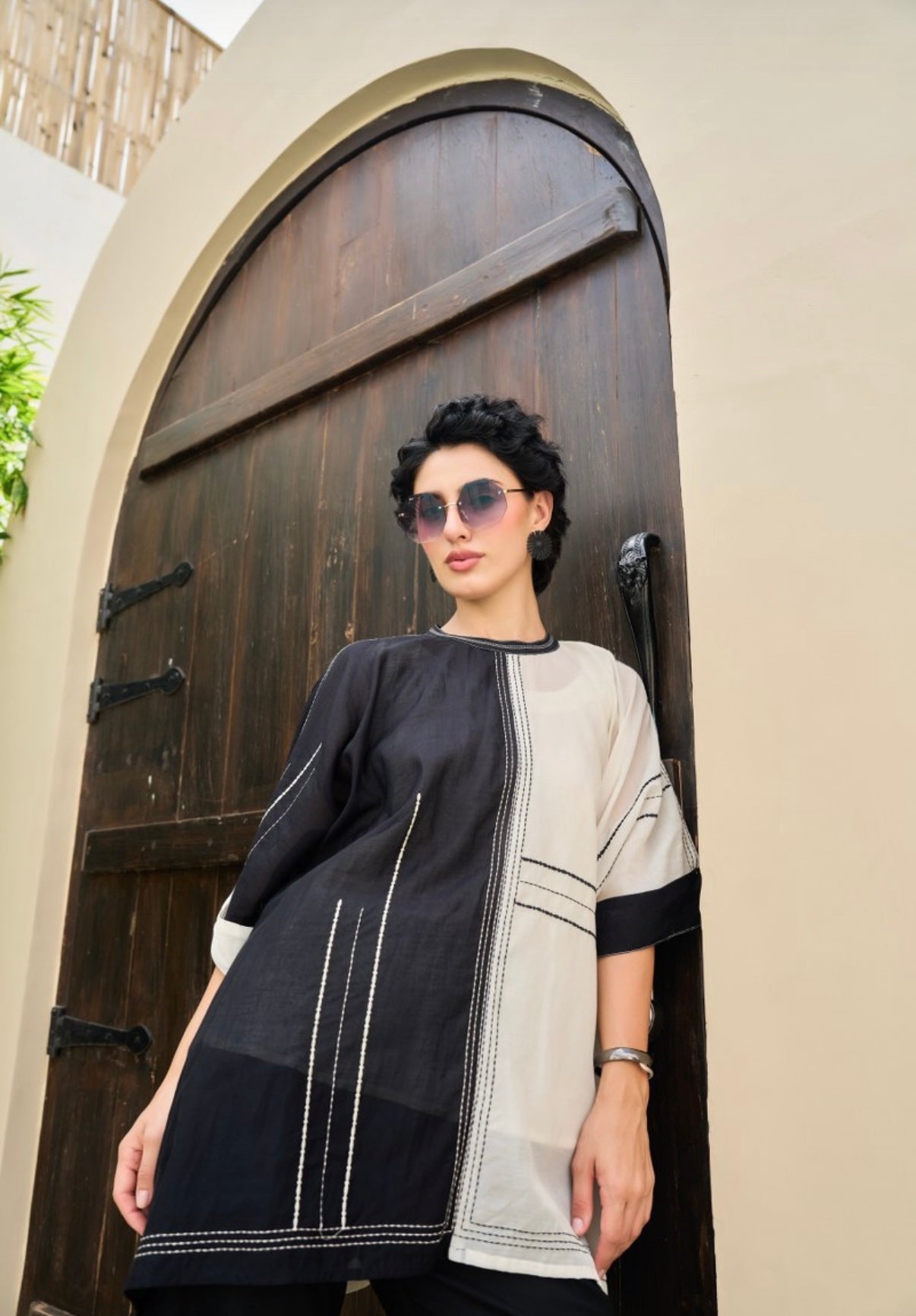 Yin & Yang Contemporary Set