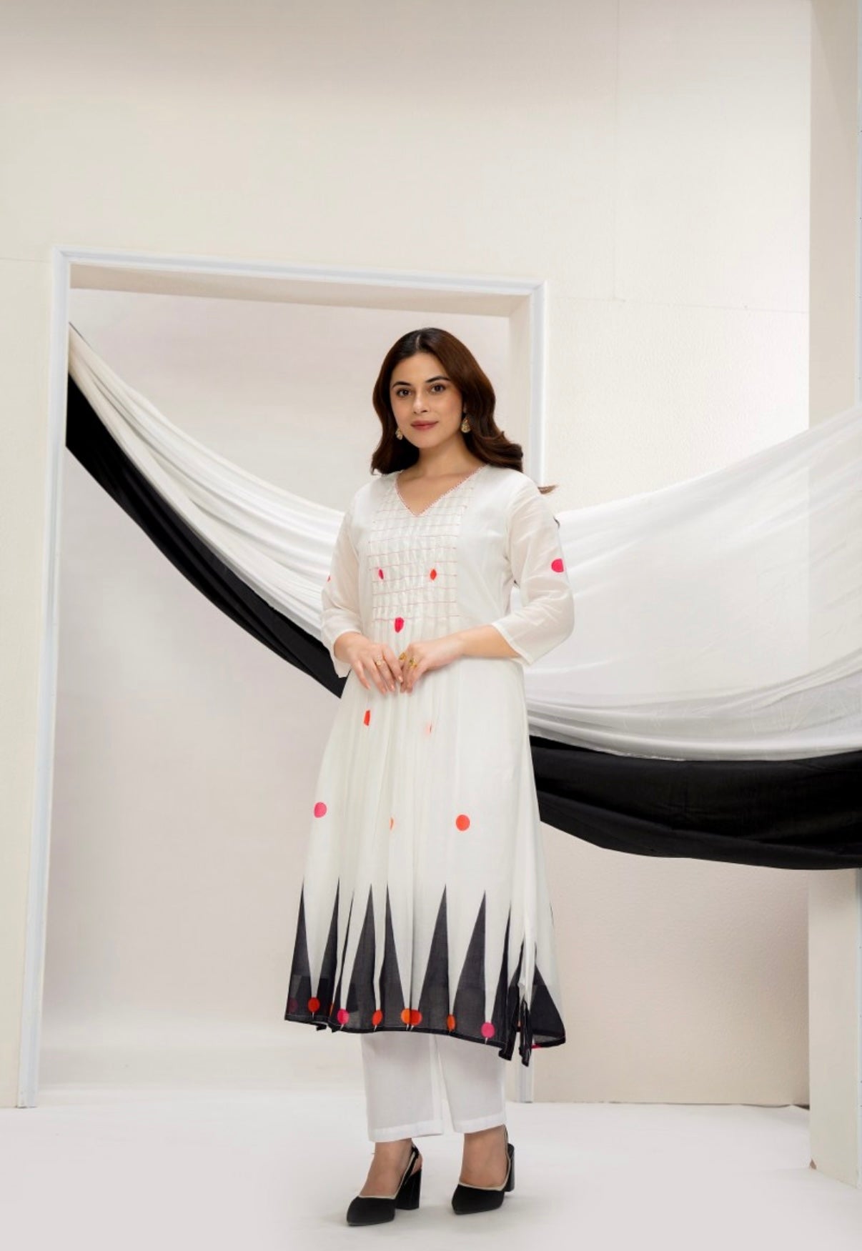 Graphic Grace Ivory Kurta Set