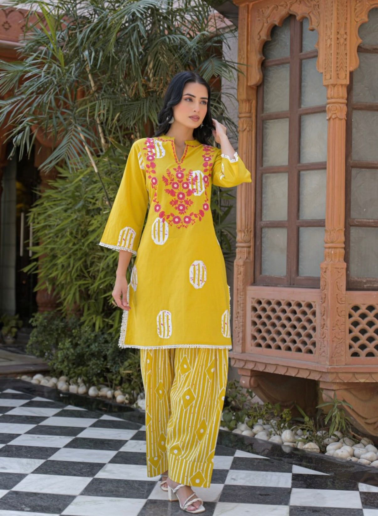 Gulabi Bahaar Ethnic Co-ord Set