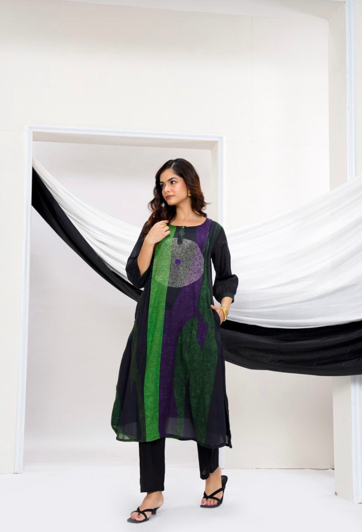 Emerald Eclipse Contemporary Kurta Set