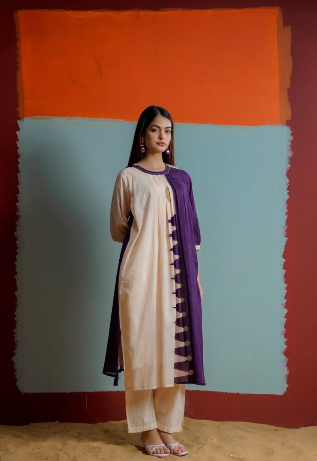 Contrast Dual-Tone Kurta Set